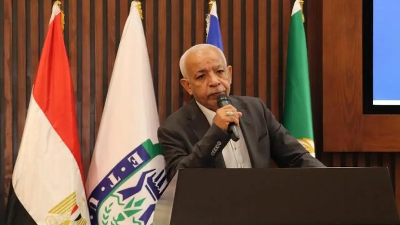 رئيس اتحاد نقابات عمال مصر يكشف دلالات خطاب الرئيس السيسي للعمال